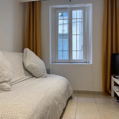Studio Equipe Confort Proche De Toutes Commodites La Seyne-sur-Mer Exterior photo